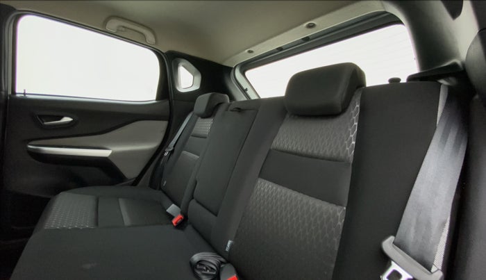 2022 Nissan MAGNITE XV CVT TURBO, Petrol, Automatic, 2,164 km, Right Side Rear Door Cabin