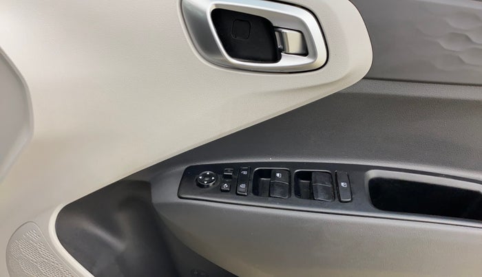 2022 Hyundai GRAND I10 NIOS SPORTZ 1.2 KAPPA VTVT, Petrol, Manual, 48,489 km, Driver Side Door Panels Control