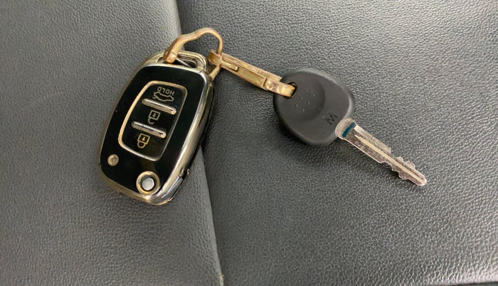 2022 Hyundai GRAND I10 NIOS SPORTZ 1.2 KAPPA VTVT, Petrol, Manual, 48,489 km, Key Close Up