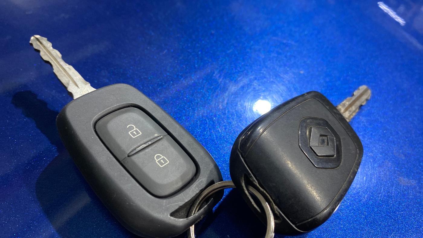 2020 Renault TRIBER RXE MT, Petrol, Manual, 27,254 km, Key Close Up