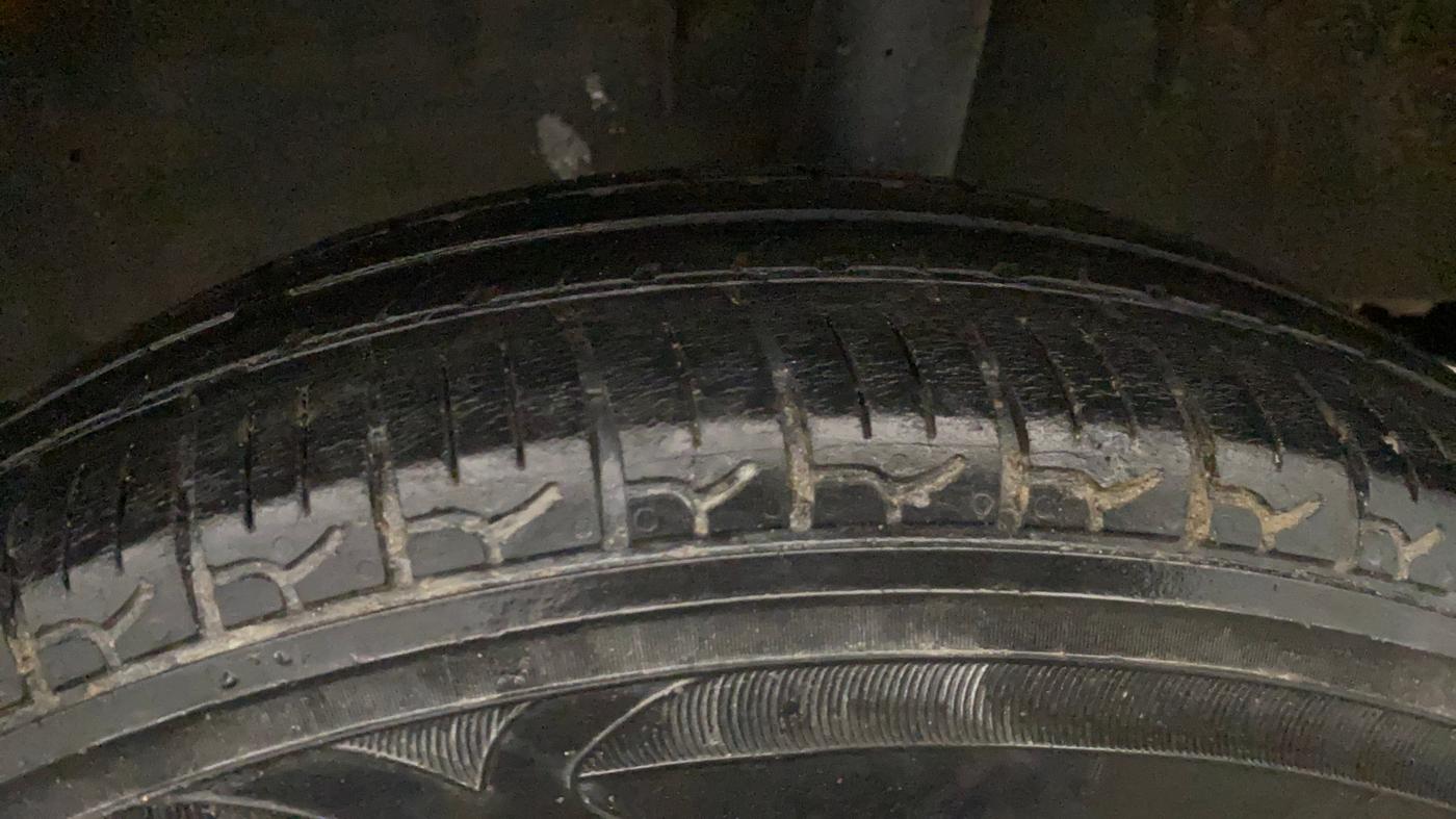 2015 Renault Kwid RXT 0.8, Petrol, Manual, 46,396 km, Left Rear Tyre Tread