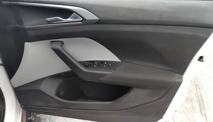 2021 Skoda KUSHAQ AMBITION 1.0L TSI AT, Petrol, Automatic, 62,277 km, Driver Side Door Panels Control