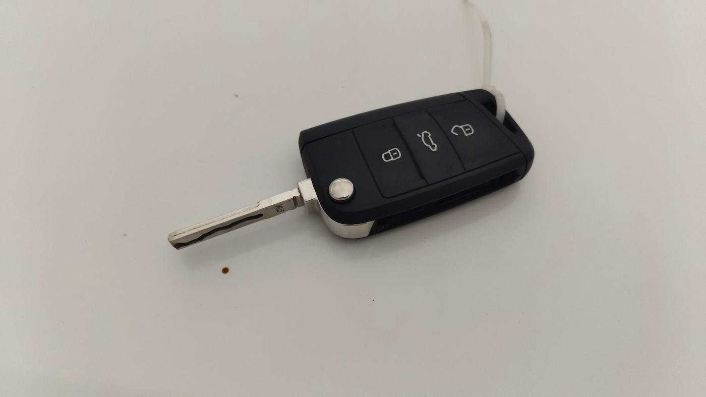 2021 Skoda KUSHAQ AMBITION 1.0L TSI AT, Petrol, Automatic, 62,277 km, Key Close Up