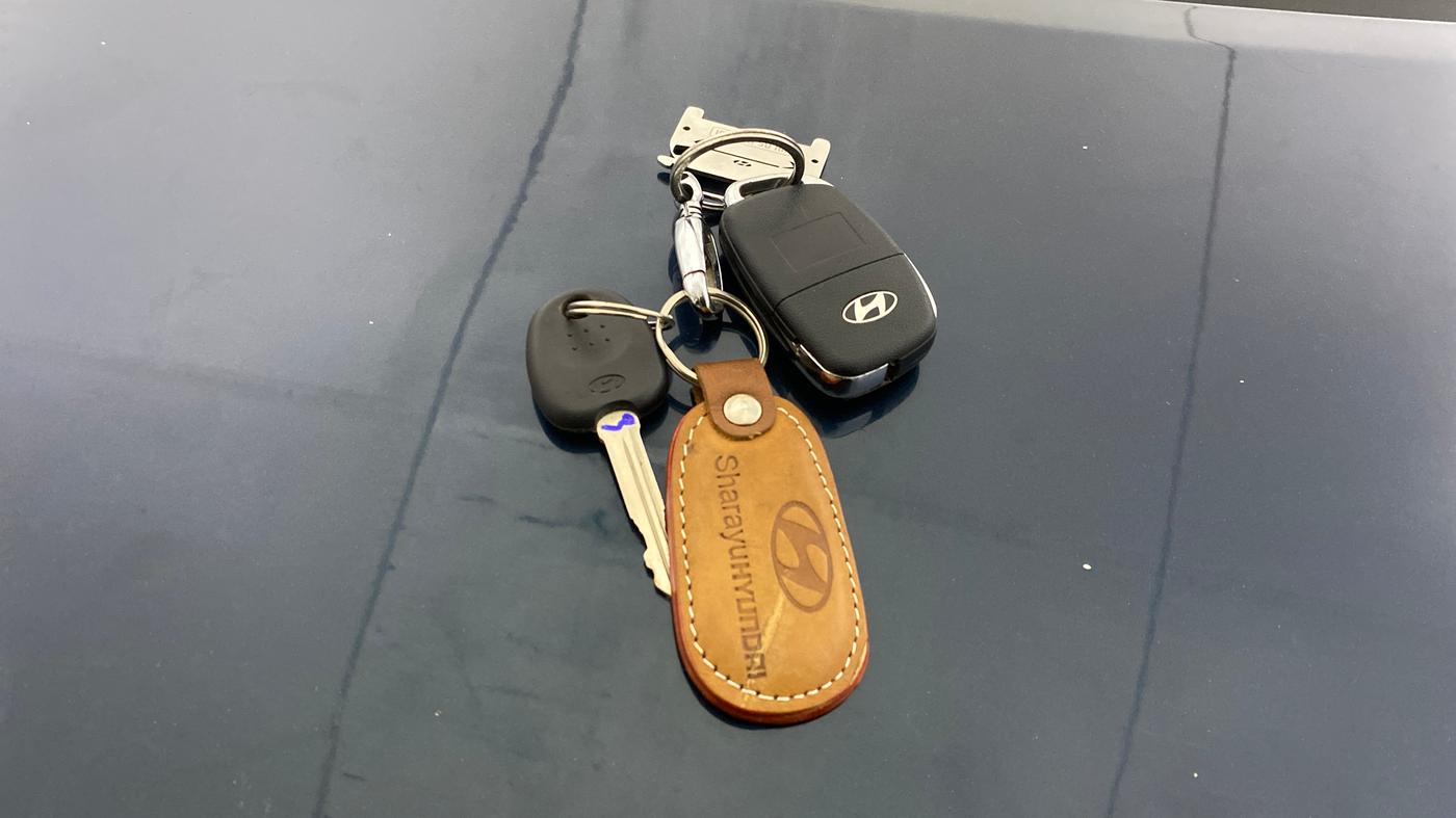2020 Hyundai GRAND I10 NIOS SPORTZ 1.2 KAPPA VTVT DUAL TONE, Petrol, Manual, 34,491 km, Key Close Up