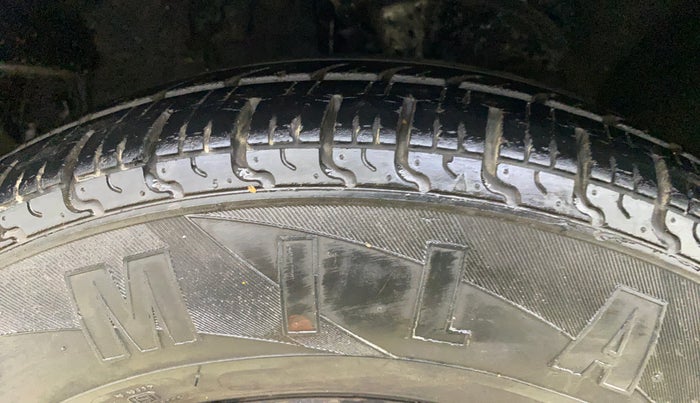 2012 Hyundai i10 MAGNA 1.2, Petrol, Manual, 62,494 km, Left Front Tyre Tread