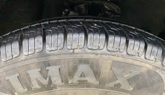 2012 Hyundai i10 MAGNA 1.2, Petrol, Manual, 62,494 km, Right Front Tyre Tread