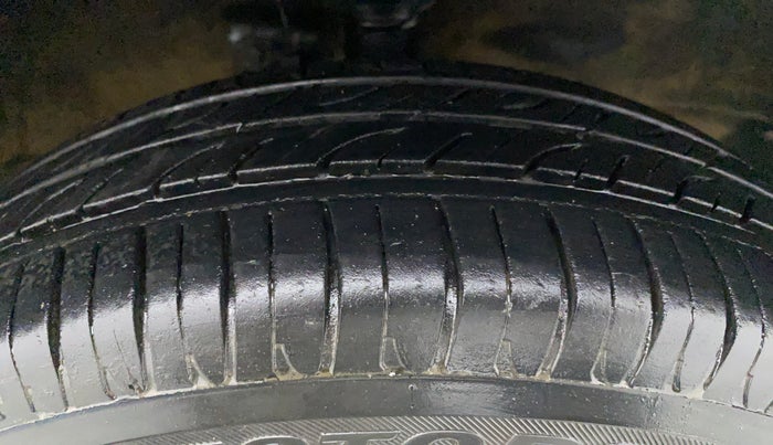 2015 Maruti Wagon R 1.0 VXI, Petrol, Manual, 73,780 km, Right Front Tyre Tread