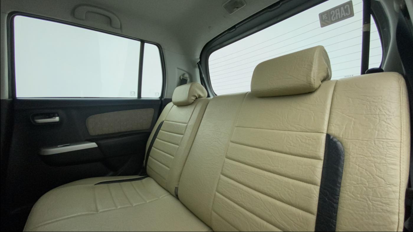 2015 Maruti Wagon R 1.0 VXI, Petrol, Manual, 73,780 km, Right Side Rear Door Cabin