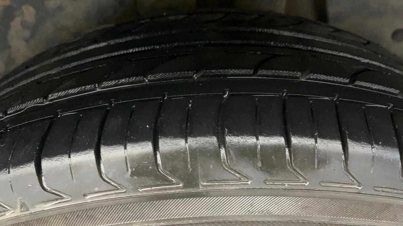 2018 Hyundai Creta SX PLUS AT 1.6 PETROL, Petrol, Automatic, 1,09,264 km, Left Rear Tyre Tread