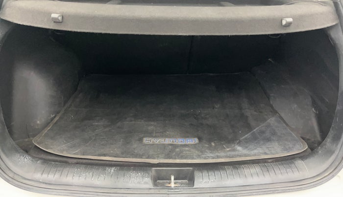 2018 Hyundai Creta SX PLUS AT 1.6 PETROL, Petrol, Automatic, 1,09,264 km, Boot Inside