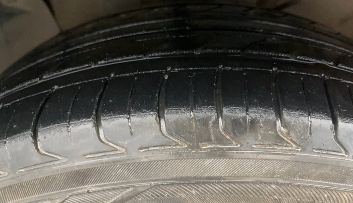 2018 Hyundai Creta SX PLUS AT 1.6 PETROL, Petrol, Automatic, 1,09,264 km, Left Front Tyre Tread