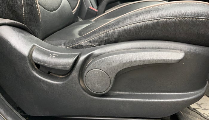 2018 Hyundai Creta SX PLUS AT 1.6 PETROL, Petrol, Automatic, 1,09,264 km, Driver Side Adjustment Panel