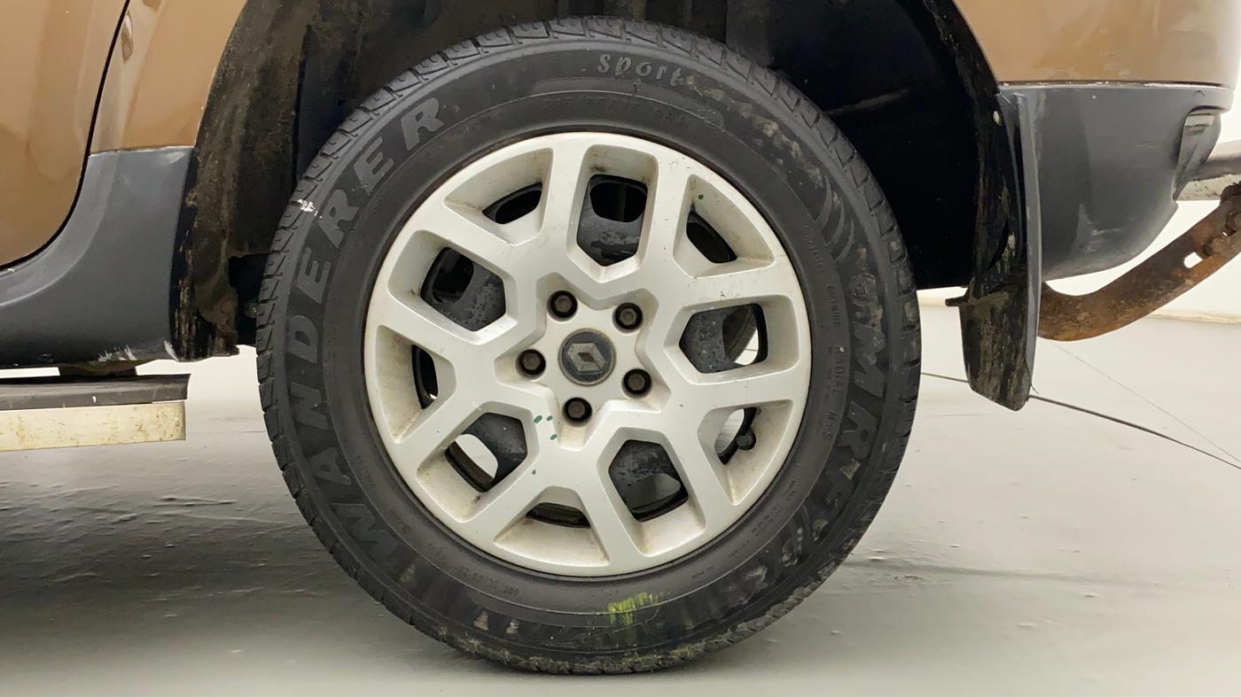 2017 Renault Duster RXL PETROL, Petrol, Manual, 59,407 km, Left Rear Wheel