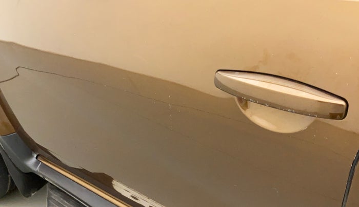 2017 Renault Duster RXL PETROL, Petrol, Manual, 59,407 km, Front passenger door - Minor scratches