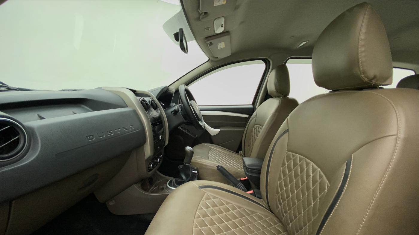 2017 Renault Duster RXL PETROL, Petrol, Manual, 59,407 km, Right Side Front Door Cabin