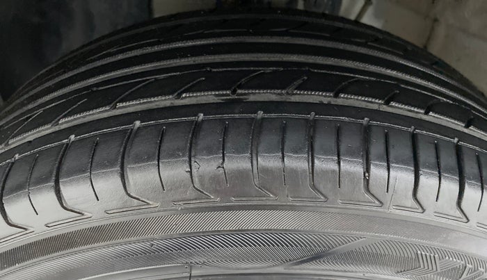2019 Hyundai VENUE 1.4 CRDI S MT, Diesel, Manual, 61,449 km, Left Front Tyre Tread