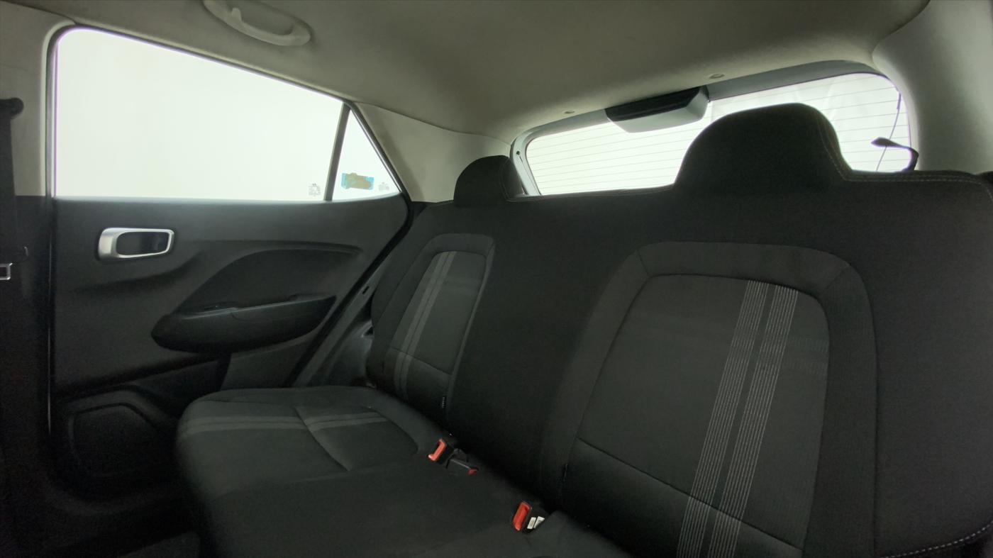 2019 Hyundai VENUE 1.4 CRDI S MT, Diesel, Manual, 61,449 km, Right Side Rear Door Cabin