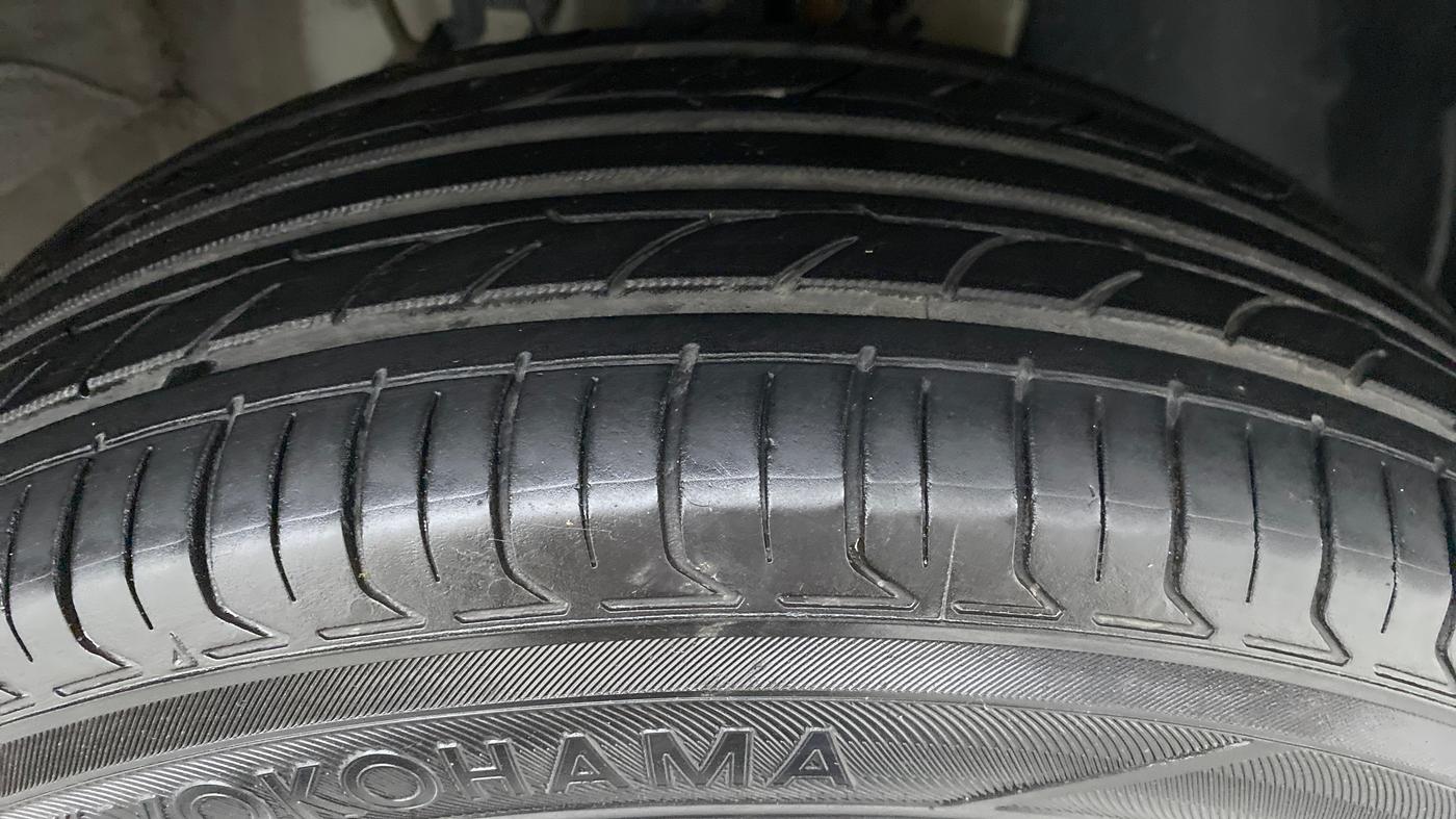 2019 Hyundai VENUE 1.4 CRDI S MT, Diesel, Manual, 61,449 km, Right Front Tyre Tread