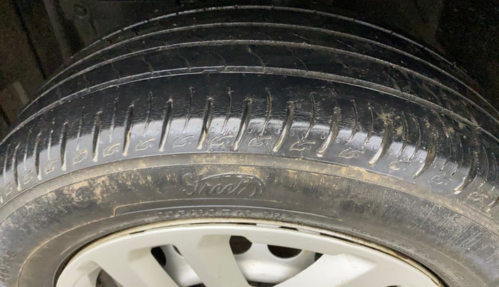 2022 Maruti Vitara Brezza LXI, Petrol, Manual, 56,119 km, Left Front Tyre Tread