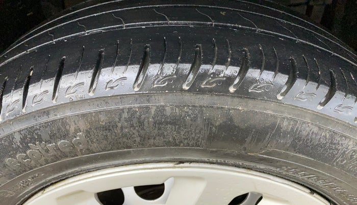 2022 Maruti Vitara Brezza LXI, Petrol, Manual, 56,119 km, Right Front Tyre Tread