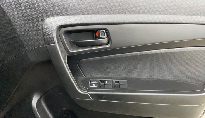 2022 Maruti Vitara Brezza LXI, Petrol, Manual, 56,119 km, Driver Side Door Panels Control