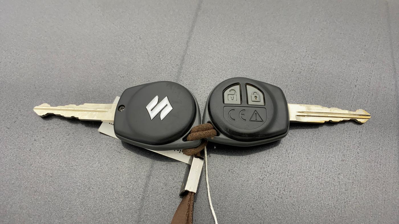 2022 Maruti Vitara Brezza LXI, Petrol, Manual, 56,119 km, Key Close Up