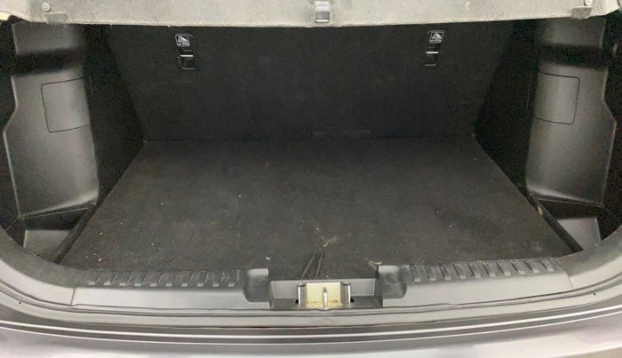 2022 Maruti Vitara Brezza LXI, Petrol, Manual, 56,119 km, Boot Inside