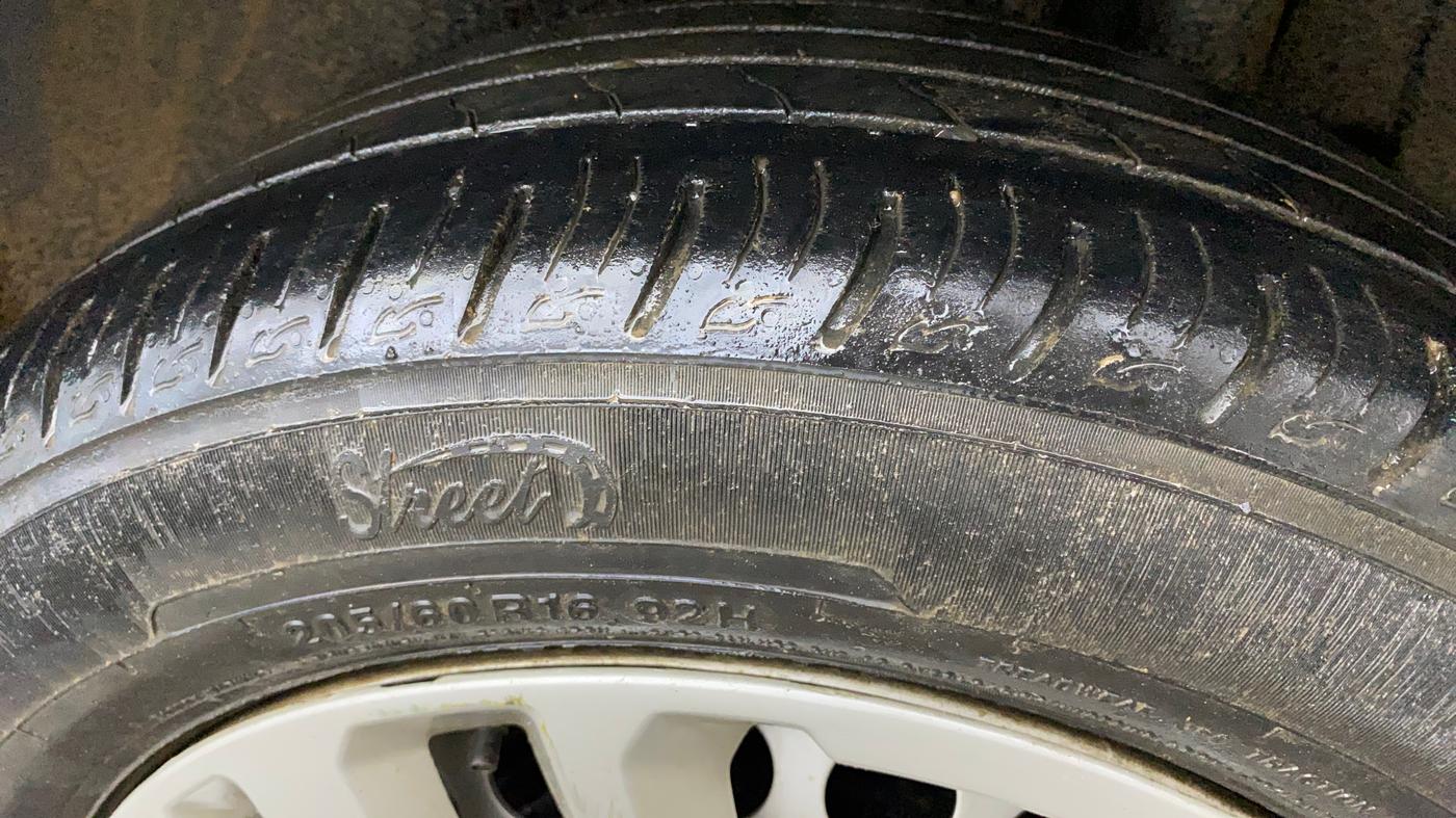 2022 Maruti Vitara Brezza LXI, Petrol, Manual, 56,119 km, Left Rear Tyre Tread