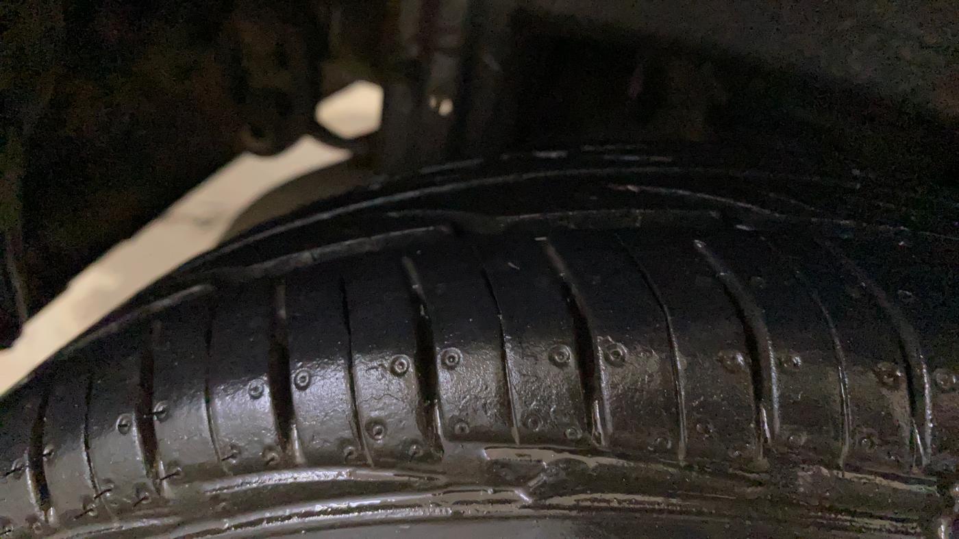2015 Maruti Alto 800 VXI, Petrol, Manual, 79,755 km, Right Rear Tyre Tread
