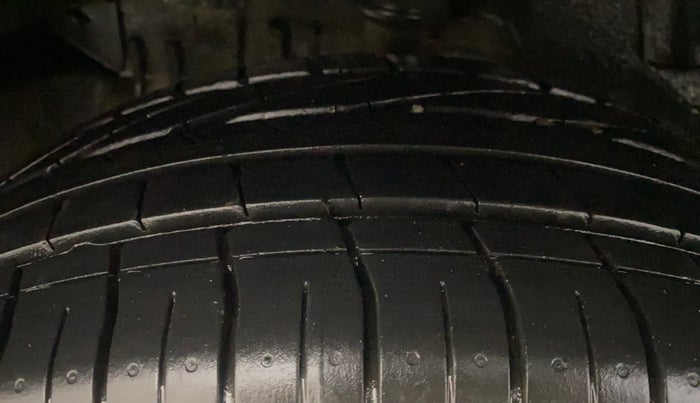 2020 Tata NEXON XZA PLUS (O) PETROL, Petrol, Automatic, 11,891 km, Right Rear Tyre Tread