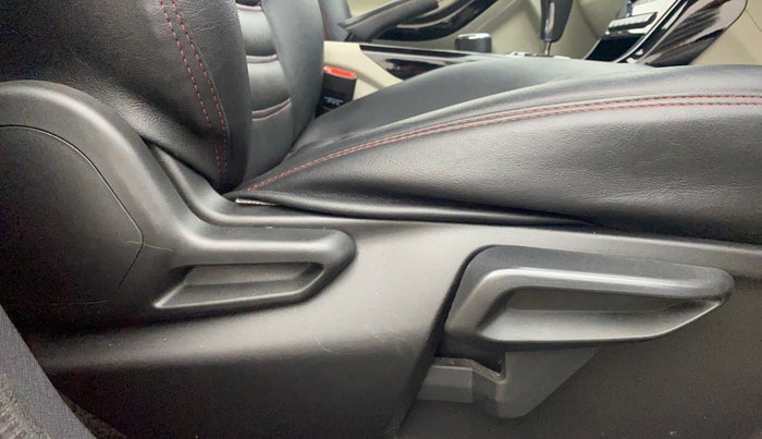 2020 Tata NEXON XZA PLUS (O) PETROL, Petrol, Automatic, 11,891 km, Driver Side Adjustment Panel
