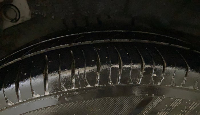 2013 Hyundai i10 SPORTZ 1.2 AT, Petrol, Automatic, 60,984 km, Right Rear Tyre Tread