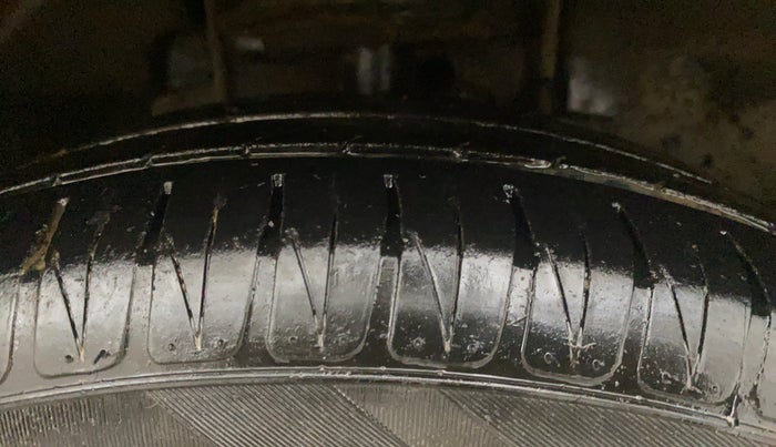 2017 Tata TIGOR XZ PETROL, Petrol, Manual, 52,697 km, Right Front Tyre Tread