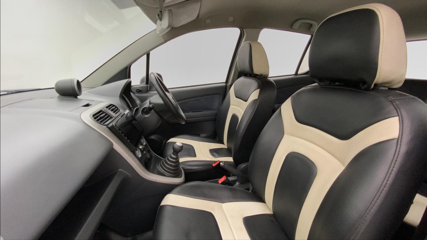 2012 Maruti Ritz VDI, Diesel, Manual, 51,781 km, Right Side Front Door Cabin View