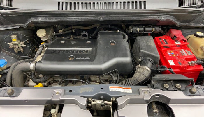 2012 Maruti Ritz VDI, Diesel, Manual, 51,781 km, Engine Bonet View