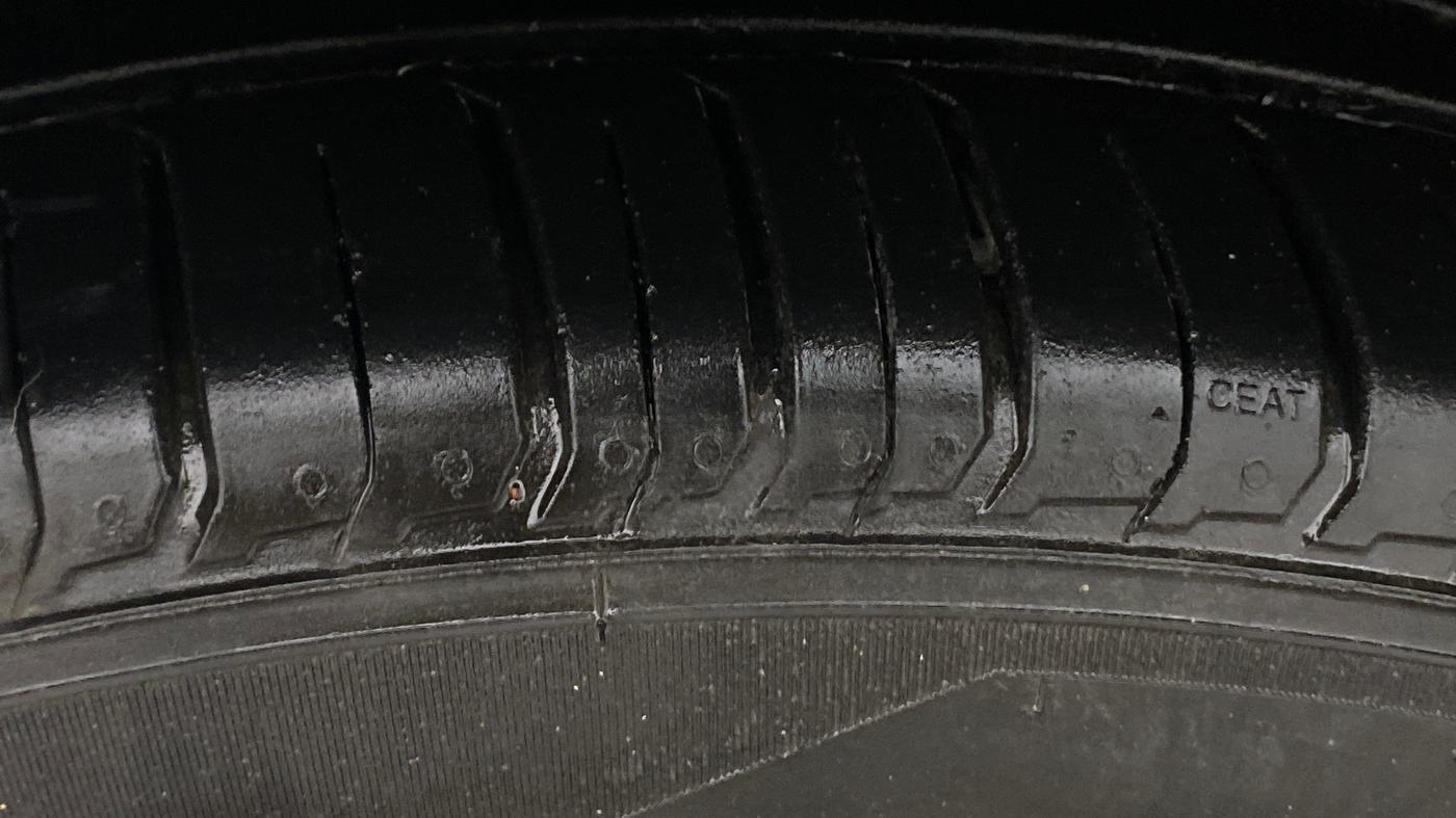 2023 Tata NEXON XZA Plus LUXS Diesel Jet, Diesel, Automatic, 78,710 km, Left Front Tyre Tread