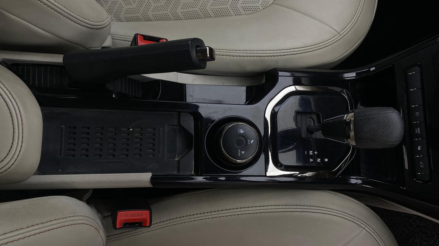 2023 Tata NEXON XZA Plus LUXS Diesel Jet, Diesel, Automatic, 78,710 km, Gear Lever