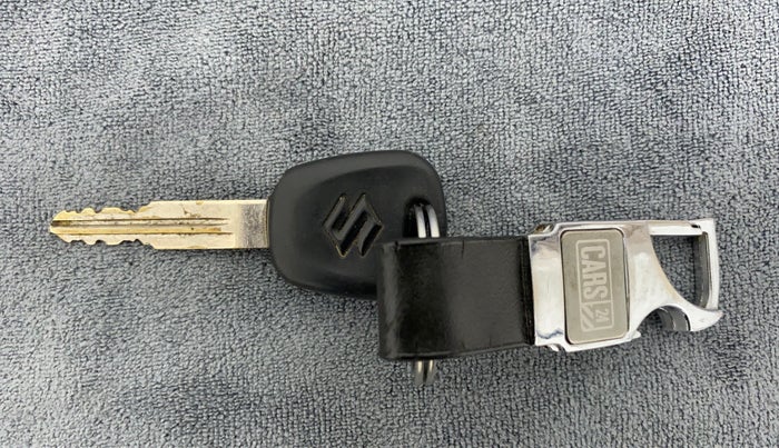 2019 Maruti Alto LXI CNG, CNG, Manual, 56,304 km, Key Close Up