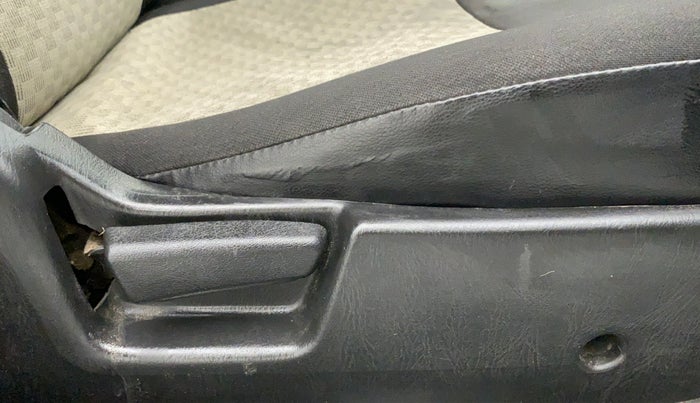2019 Maruti Alto LXI CNG, CNG, Manual, 56,304 km, Driver Side Adjustment Panel