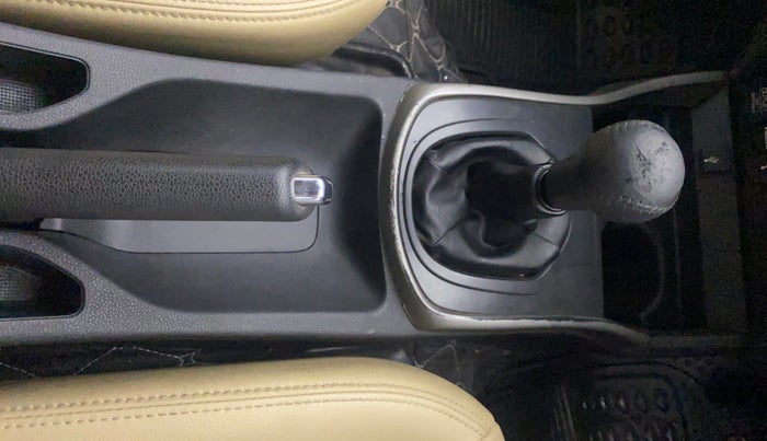 2017 Honda City 1.5L I-DTEC ZX, Diesel, Manual, 84,362 km, Gear Lever
