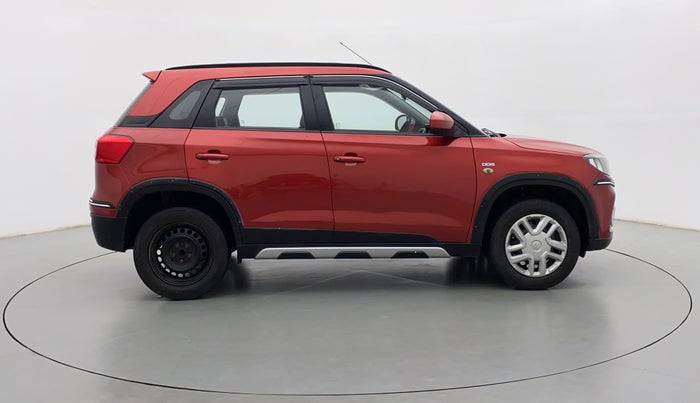 2016 Maruti Vitara Brezza VDI, Diesel, Manual, 69,544 km, Right Side