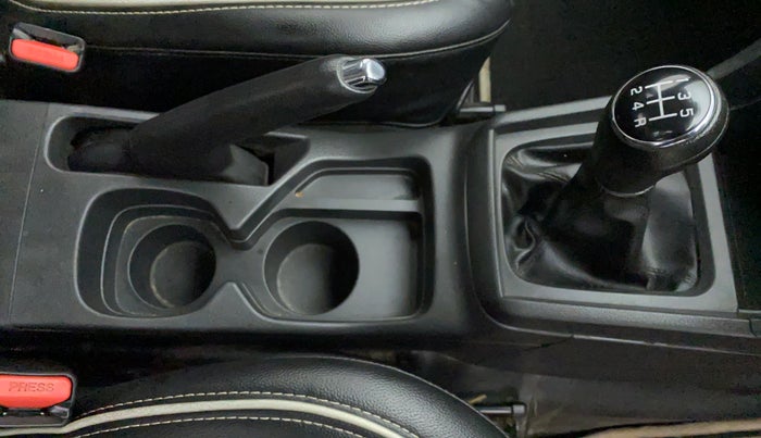 2016 Maruti Vitara Brezza VDI, Diesel, Manual, 69,544 km, Gear Lever