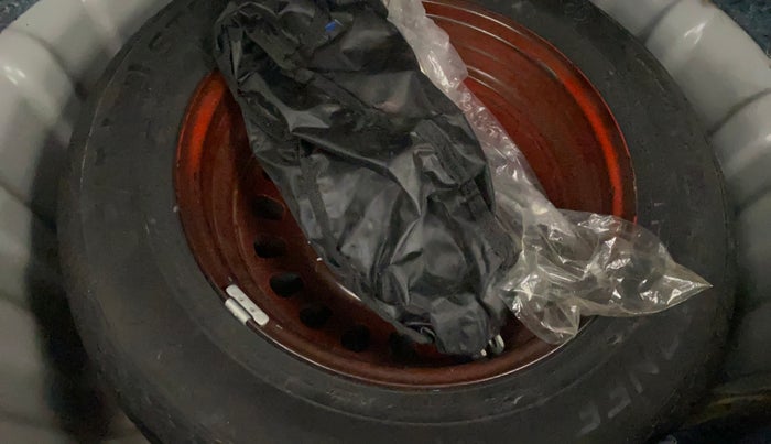 2022 Nissan MAGNITE XV PREMIUM DUAL TONE, Petrol, Manual, 75,684 km, Spare Tyre