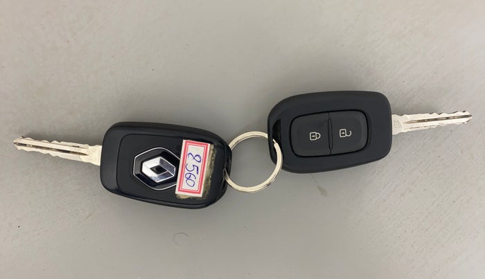 2019 Renault Duster RXS PETROL, Petrol, Manual, 9,212 km, Key Close Up