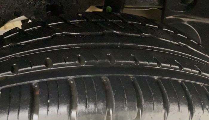 2019 Renault Duster RXS PETROL, Petrol, Manual, 9,212 km, Left Rear Tyre Tread