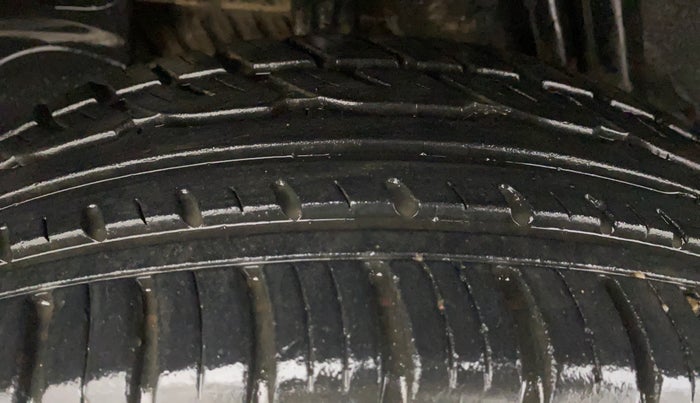 2019 Renault Duster RXS PETROL, Petrol, Manual, 9,212 km, Right Rear Tyre Tread