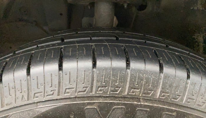 2018 Maruti Baleno DELTA DIESEL 1.3, Diesel, Manual, 90,978 km, Left Front Tyre Tread