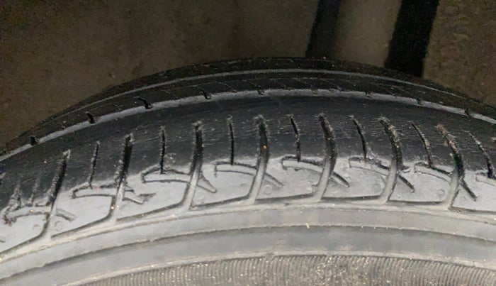 2018 Maruti Baleno DELTA DIESEL 1.3, Diesel, Manual, 90,978 km, Left Rear Tyre Tread