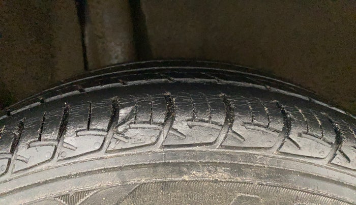 2018 Maruti Baleno DELTA DIESEL 1.3, Diesel, Manual, 90,978 km, Right Rear Tyre Tread