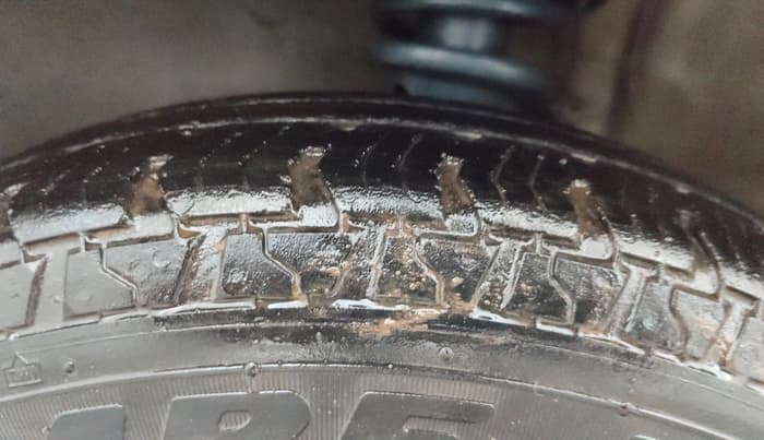 2013 Maruti Alto 800 LXI CNG, CNG, Manual, 88,672 km, Left Front Tyre Tread